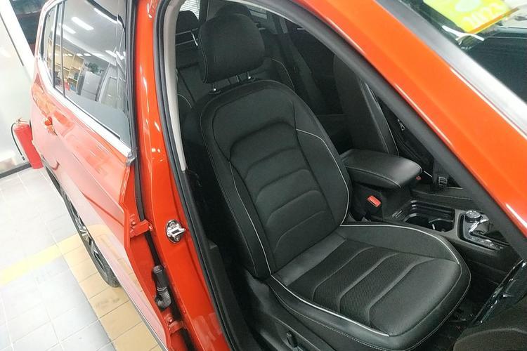 Used Volkswagen Tiguan L 2017 380TSI Automatic All-Wheel Drive Supreme Flagship Edition Right Front Seat