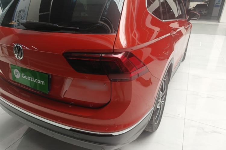 Used Volkswagen Tiguan L 2017 330TSI Automatic Two-Wheel Drive Flagship Edition Right Rear Taillight