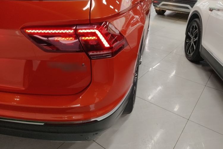 Used Volkswagen Tiguan L 2017 380TSI Automatic All-Wheel Drive Supreme Flagship Edition Right Rear Taillight
