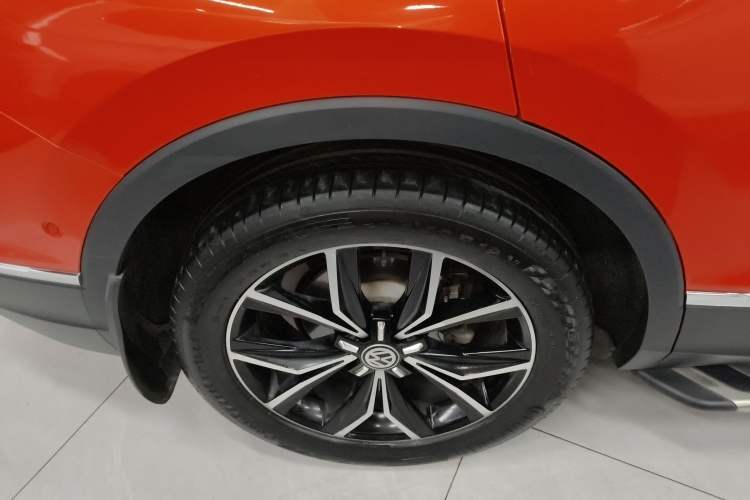 Used Volkswagen Tiguan L 2017 380TSI Automatic All-Wheel Drive Supreme Flagship Edition Right Rear Wheel Hub