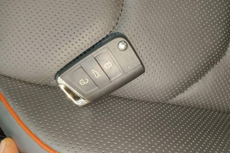 Used Volkswagen Tiguan L 2017 380TSI Automatic All-Wheel Drive Supreme Flagship Edition Vehicle Key