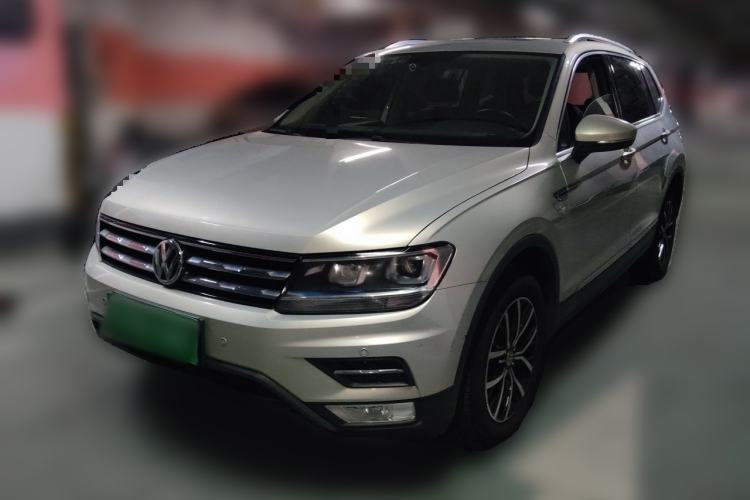Used Volkswagen Tiguan L 2017 330TSI Automatic Two-Wheel Drive Luxury Edition Guazi used car, China used car export, Used car for sale, Used cars, Cheapest cars for sale