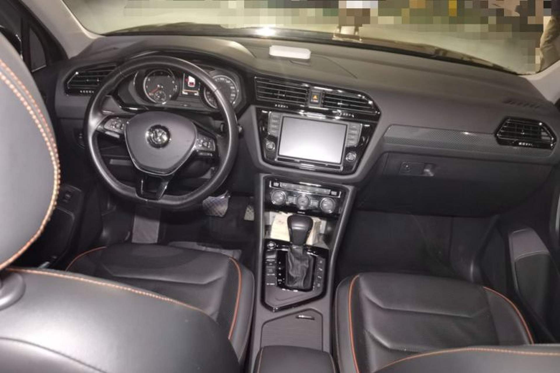 Used Volkswagen Tiguan L 2017 330TSI Automatic Two-Wheel Drive Flagship Edition Center Console