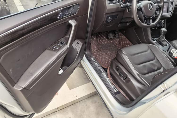 Used Volkswagen Tiguan L 2017 330TSI Automatic Two-Wheel Drive Flagship Edition Driver Seat