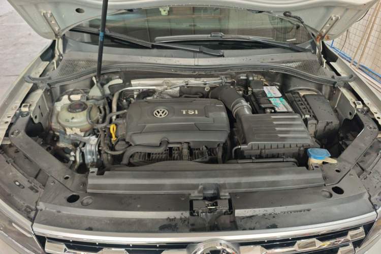 Used Volkswagen Tiguan L 2017 330TSI Automatic Two-Wheel Drive Flagship Edition Engine Bay