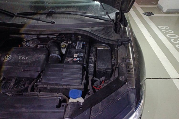 Used Volkswagen Tiguan L 2017 330TSI Automatic Two-Wheel Drive Flagship Edition Engine Bay Left