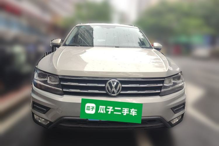 Used Volkswagen Tiguan L 2017 330TSI Automatic Two-Wheel Drive Luxury Edition Front