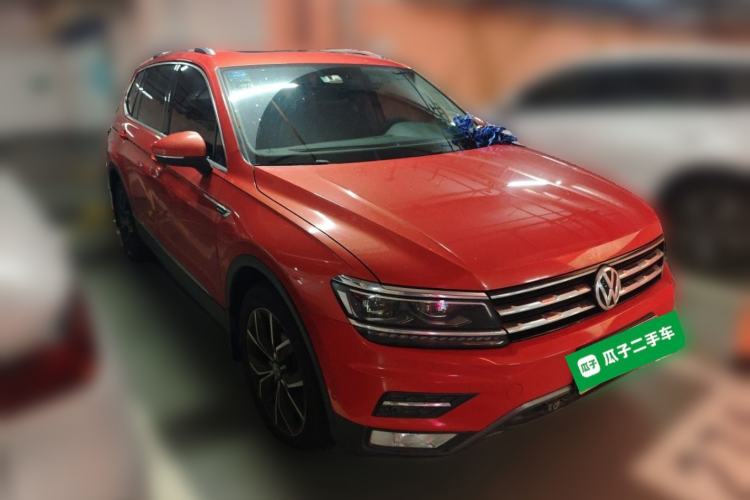 Used Volkswagen Tiguan L 2017 330TSI Automatic Two-Wheel Drive Flagship Edition Front Right 45 Deg