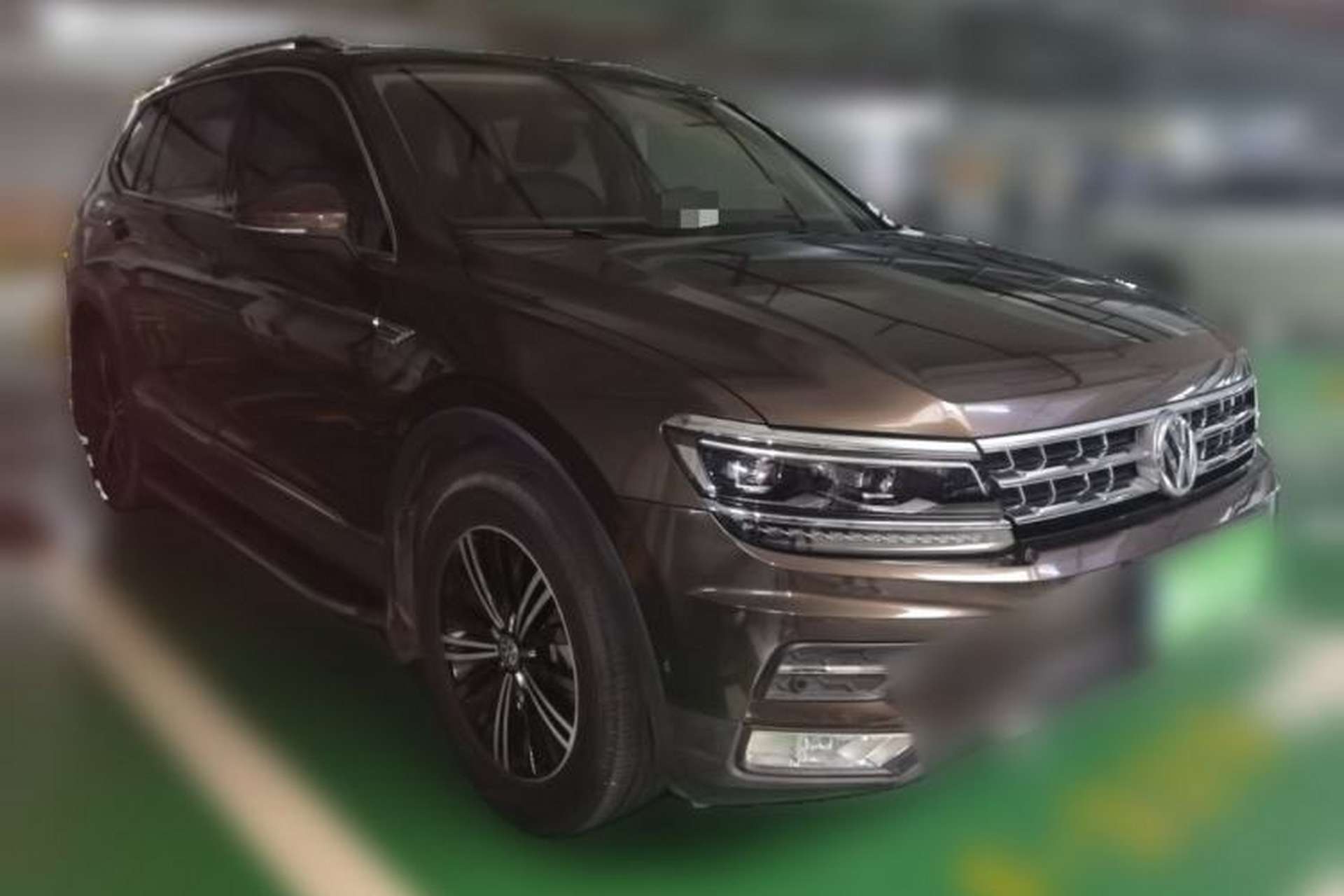 Used Volkswagen Tiguan L 2017 330TSI Automatic Two-Wheel Drive Flagship Edition Front Right 45 Deg