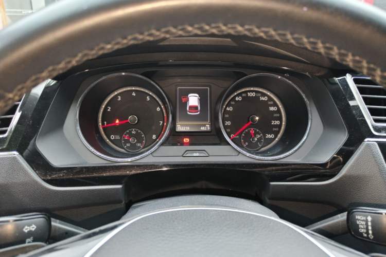 Used Volkswagen Tiguan L 2017 330TSI Automatic Two-Wheel Drive Comfort Edition Instrument Cluster