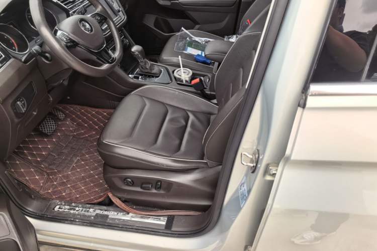 Used Volkswagen Tiguan L 2017 330TSI Automatic Two-Wheel Drive Flagship Edition Left Front Seat
