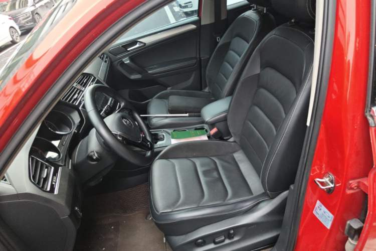 Used Volkswagen Tiguan L 2017 330TSI Automatic Two-Wheel Drive Comfort Edition Left Front Seat