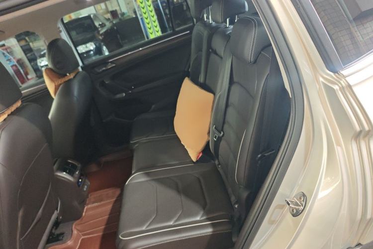 Used Volkswagen Tiguan L 2017 330TSI Automatic Two-Wheel Drive Flagship Edition Left Rear Seat