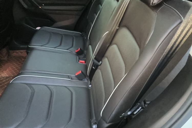 Used Volkswagen Tiguan L 2017 330TSI Automatic Two-Wheel Drive Flagship Edition Left Rear Seat