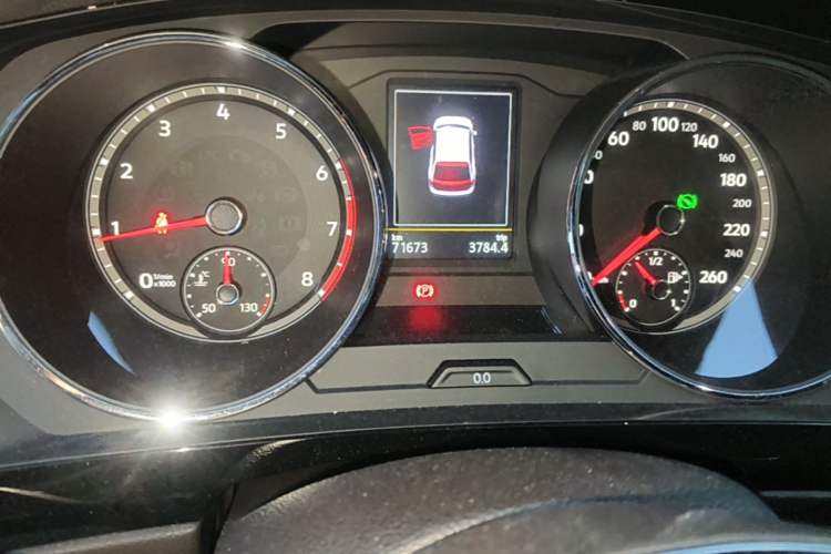 Used Volkswagen Tiguan L 2017 330TSI Automatic Two-Wheel Drive Flagship Edition Odometer Close Up