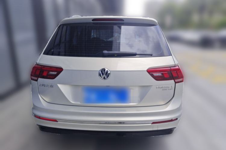 Used Volkswagen Tiguan L 2017 330TSI Automatic Two-Wheel Drive Luxury Edition Rear