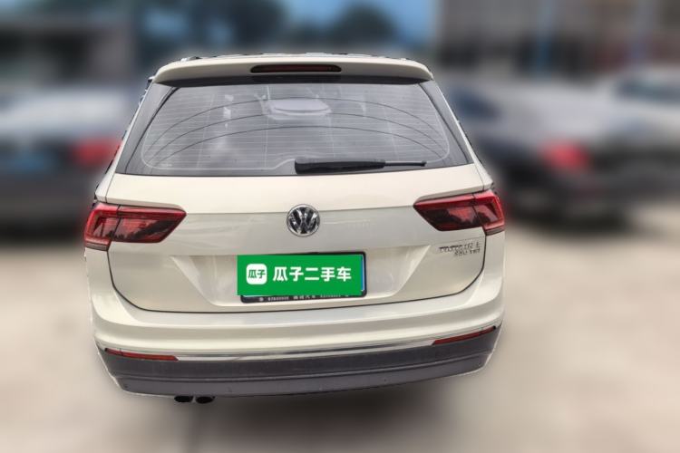 Used Volkswagen Tiguan L 2017 330TSI Automatic Two-Wheel Drive Flagship Edition Rear