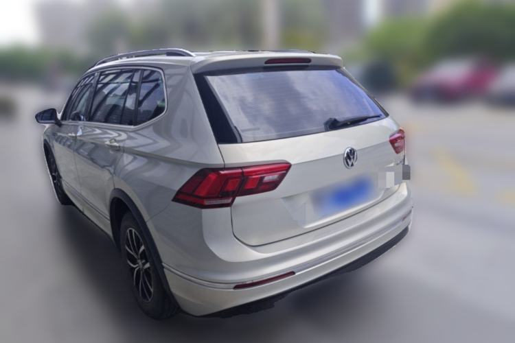 Used Volkswagen Tiguan L 2017 330TSI Automatic Two-Wheel Drive Luxury Edition Rear Left 45 Deg
