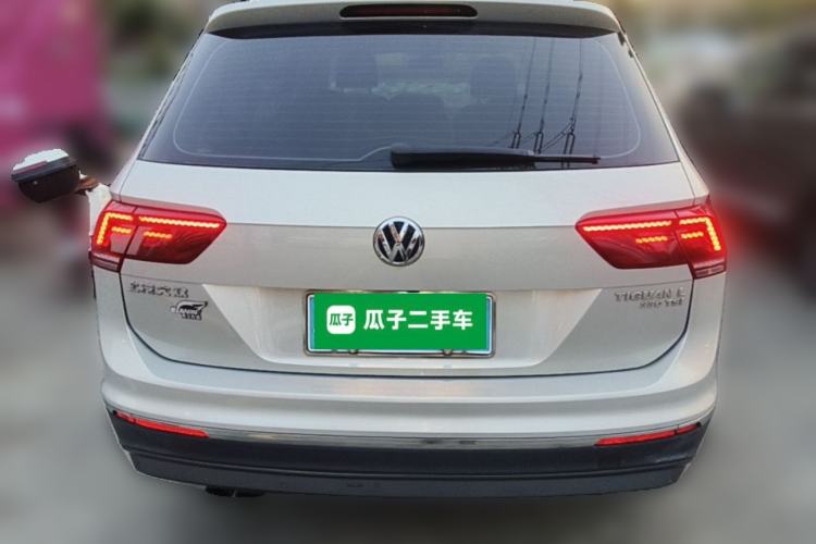 Used Volkswagen Tiguan L 2017 330TSI Automatic Two-Wheel Drive Flagship Edition Rear