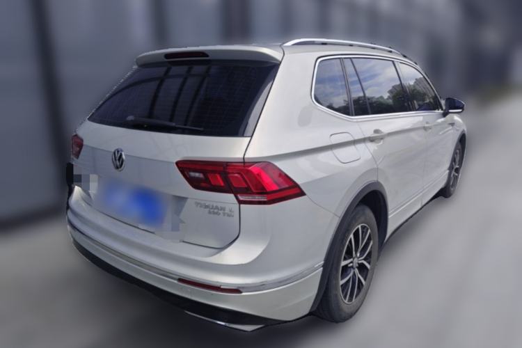 Used Volkswagen Tiguan L 2017 330TSI Automatic Two-Wheel Drive Luxury Edition Rear Right 45 Deg