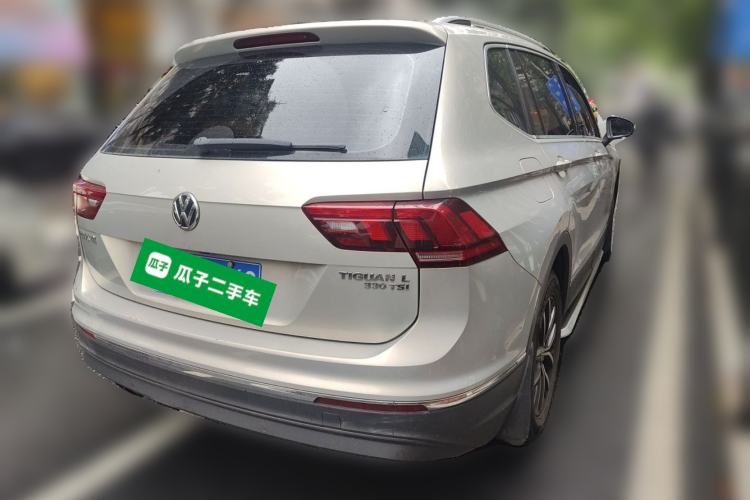 Used Volkswagen Tiguan L 2017 330TSI Automatic Two-Wheel Drive Luxury Edition Rear Right 45 Deg