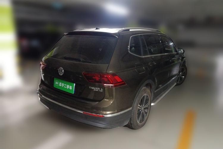 Used Volkswagen Tiguan L 2017 330TSI Automatic Two-Wheel Drive Flagship Edition Rear Right 45 Deg