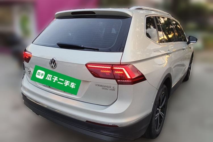 Used Volkswagen Tiguan L 2017 330TSI Automatic Two-Wheel Drive Flagship Edition Rear Right 45 Deg
