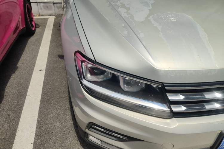 Used Volkswagen Tiguan L 2017 330TSI Automatic Two-Wheel Drive Luxury Edition Right Front Headlight