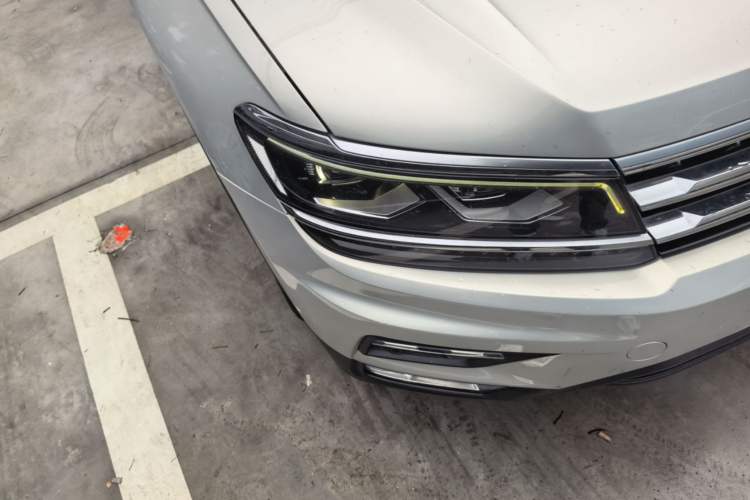 Used Volkswagen Tiguan L 2017 330TSI Automatic Two-Wheel Drive Flagship Edition Right Front Headlight