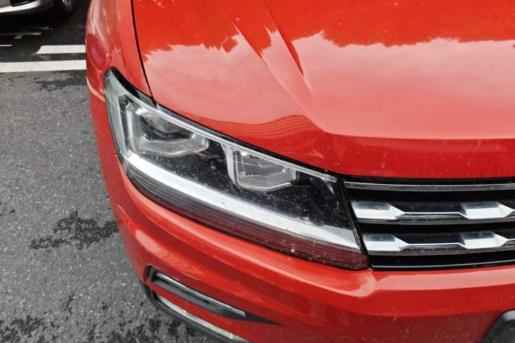 Used Volkswagen Tiguan L 2017 330TSI Automatic Two-Wheel Drive Comfort Edition Right Front Headlight