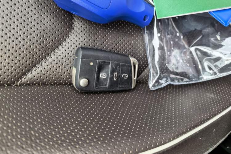 Used Volkswagen Tiguan L 2017 330TSI Automatic Two-Wheel Drive Flagship Edition Vehicle Key