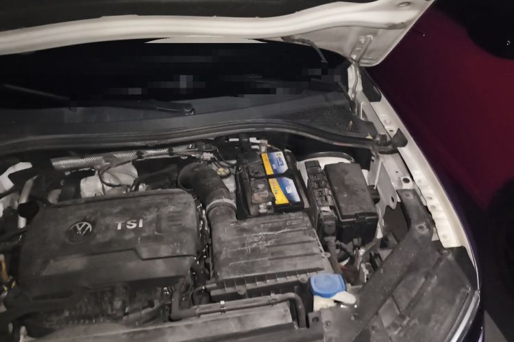 Used Volkswagen Tiguan L 2017 380TSI Automatic All-Wheel-Drive Luxury Edition Engine Bay Left