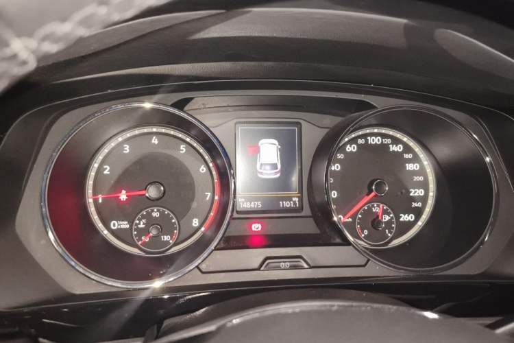 Used Volkswagen Tiguan L 2017 380TSI Automatic All-Wheel-Drive Luxury Edition Instrument Cluster