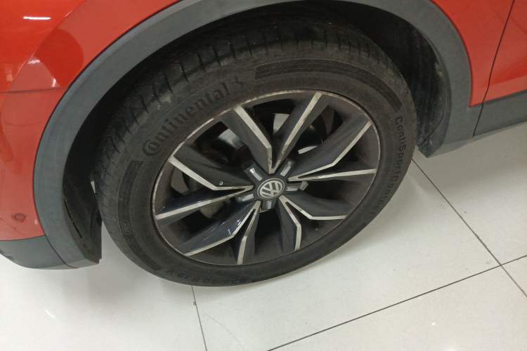 Used Volkswagen Tiguan L 2017 380TSI Automatic All-Wheel Drive Supreme Flagship Edition Exterior 4