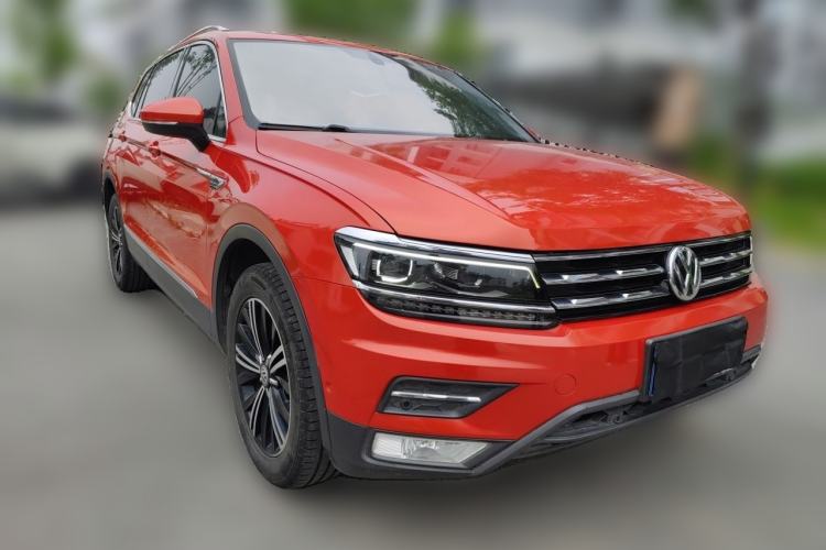 Used Volkswagen Tiguan L 2017 330TSI Automatic Two-Wheel Drive Flagship Edition Front Right 45 Deg