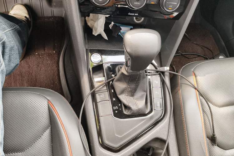 Used Volkswagen Tiguan L 2017 330TSI Automatic Two-Wheel Drive Flagship Edition Gear Lever