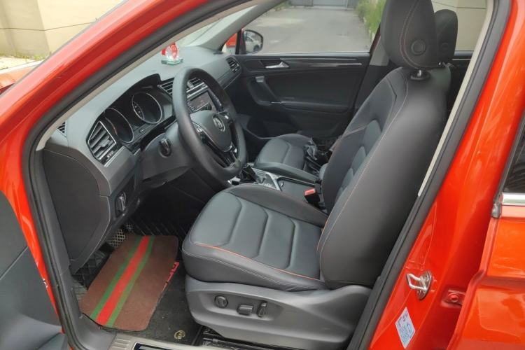 Used Volkswagen Tiguan L 2017 330TSI Automatic Two-Wheel Drive Flagship Edition Left Front Seat