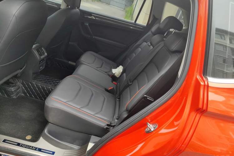 Used Volkswagen Tiguan L 2017 330TSI Automatic Two-Wheel Drive Flagship Edition Left Rear Seat