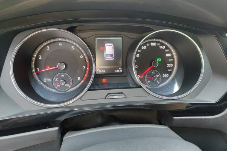 Used Volkswagen Tiguan L 2017 330TSI Automatic Two-Wheel Drive Flagship Edition Odometer Close Up