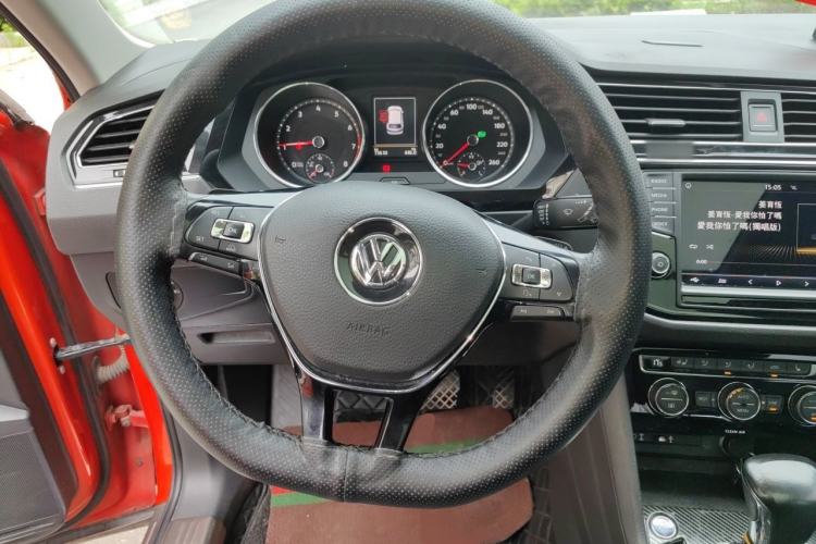 Used Volkswagen Tiguan L 2017 330TSI Automatic Two-Wheel Drive Flagship Edition Steering Wheel