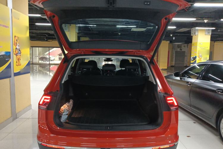 Used Volkswagen Tiguan L 2017 380TSI Automatic All-Wheel Drive Supreme Flagship Edition Trunk