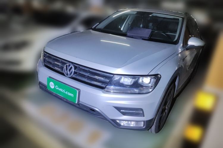 Used Volkswagen Tiguan L 2017 330TSI Automatic Two-Wheel Drive Luxury Edition Guazi used car, China used car export, Used car for sale, Used cars, Cheapest cars for sale