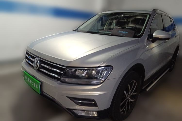 Used Volkswagen Tiguan L 2017 330TSI Automatic Two-Wheel Drive Luxury Edition Guazi used car, China used car export, Used car for sale, Used cars, Cheapest cars for sale