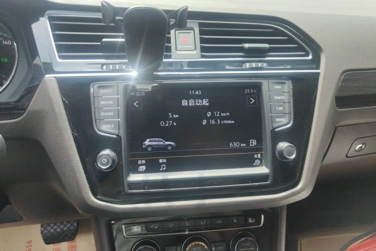 Used Volkswagen Tiguan L 2017 380TSI Automatic All-Wheel-Drive Flagship Edition Audio And AC Panel