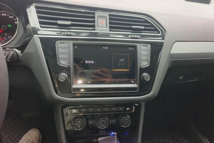 Used Volkswagen Tiguan L 2017 330TSI Automatic Two-Wheel Drive Flagship Edition Audio And AC Panel