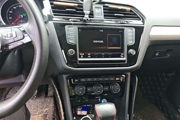 Used Volkswagen Tiguan L 2017 330TSI Automatic Two-Wheel Drive Luxury Edition Audio And AC Panel