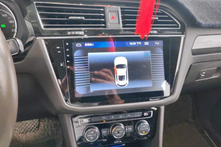 Used Volkswagen Tiguan L 2017 330TSI Automatic Two-Wheel Drive Luxury Edition Audio And AC Panel