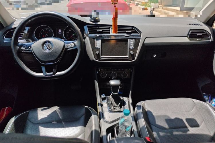 Used Volkswagen Tiguan L 2017 330TSI Automatic Two-Wheel Drive Flagship Edition Center Console