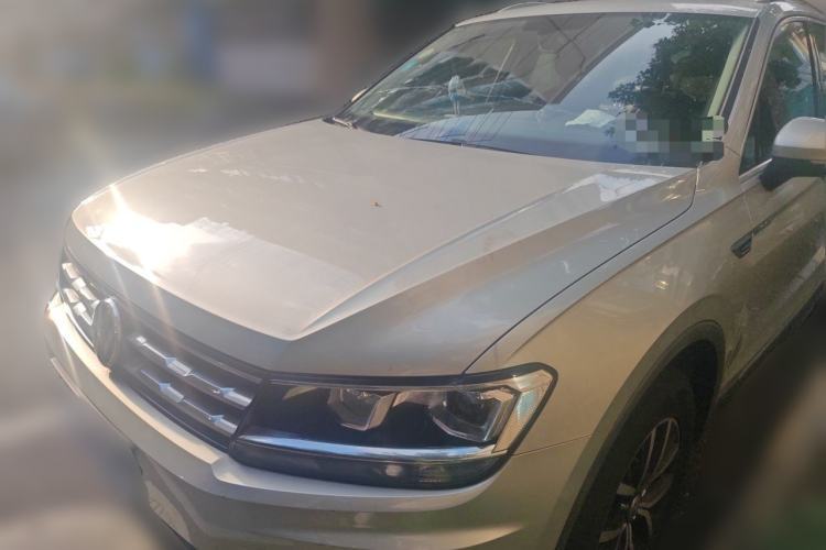 Used Volkswagen Tiguan L 2017 330TSI Automatic Two-Wheel Drive Luxury Edition Guazi used car, China used car export, Used car for sale, Used cars, Cheapest cars for sale