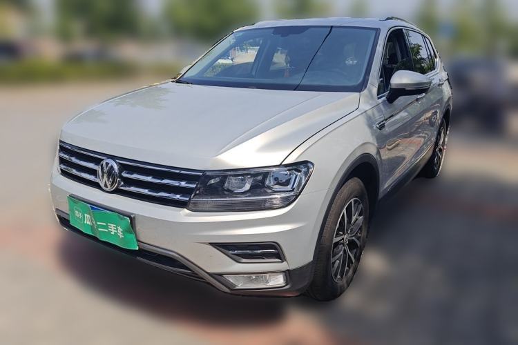Used Volkswagen Tiguan L 2017 330TSI Automatic Two-Wheel Drive Luxury Edition Guazi used car, China used car export, Used car for sale, Used cars, Cheapest cars for sale
